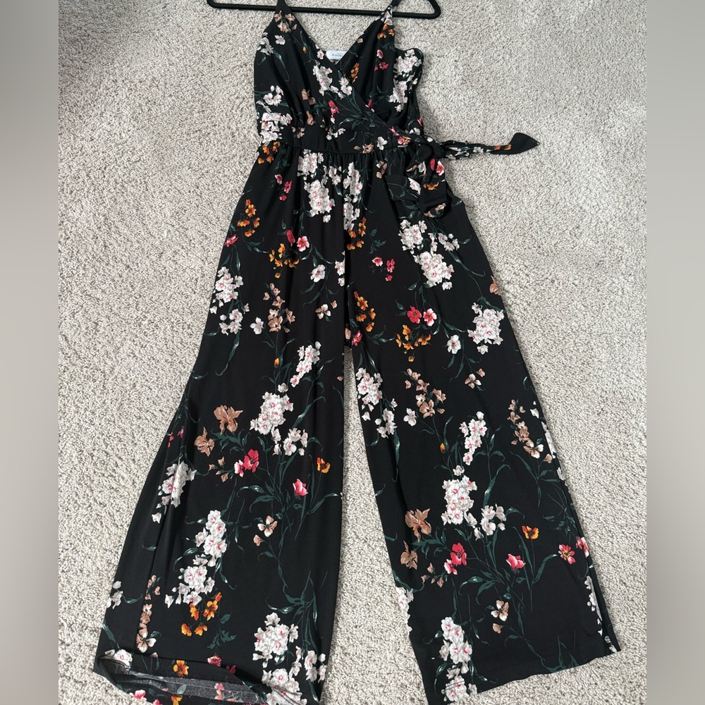 Kaileigh Black Floral Jumpsuit size small